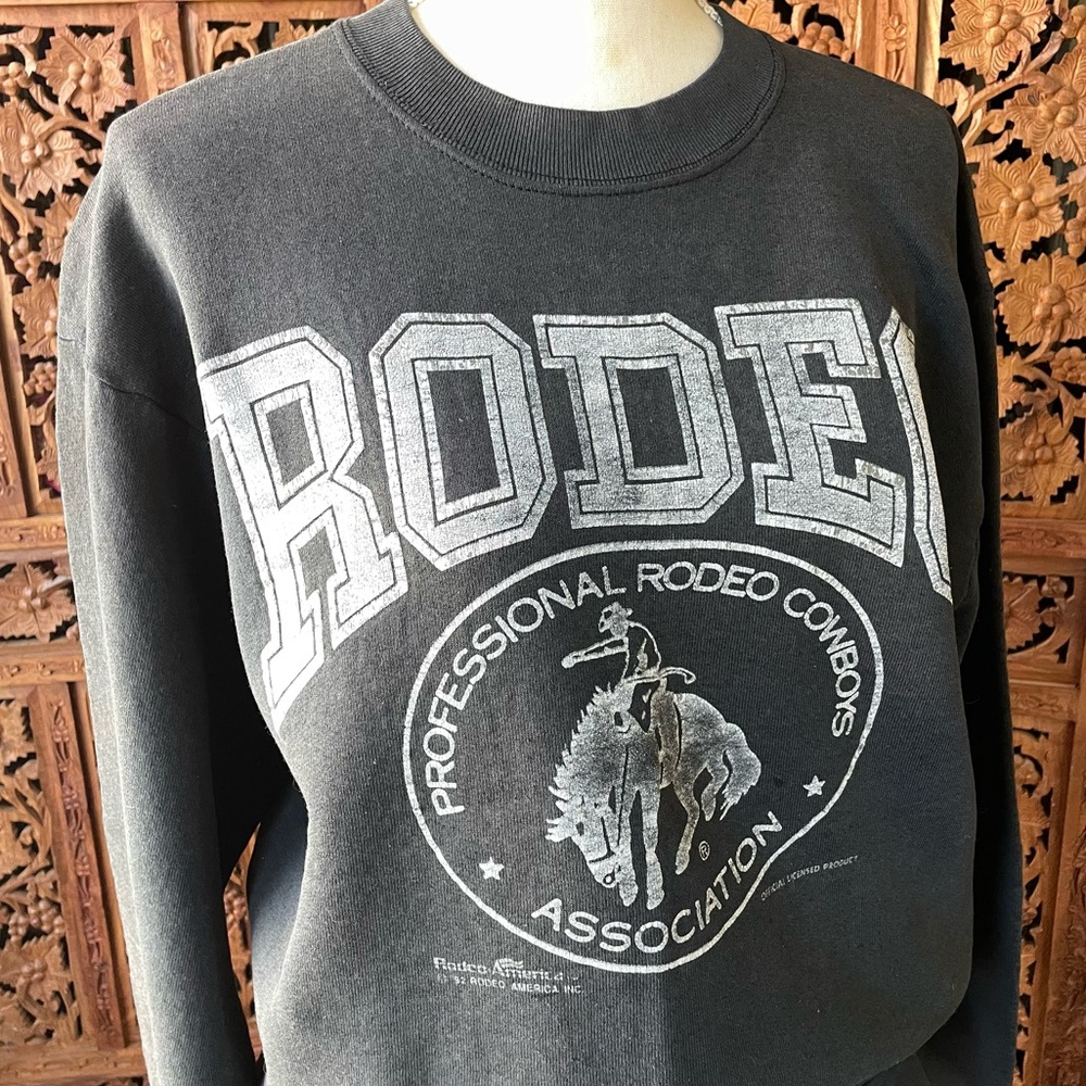 Vintage Black Rodeo Western Bronco Cowboy Graphic Crewneck pullover Sweater - Picture 4 of 7